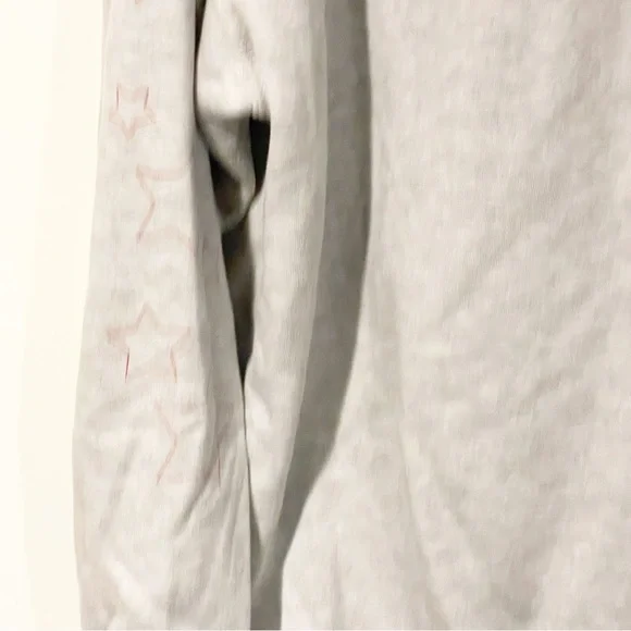 Taylor Swift Size Medium Grey Im Feeling 22 Hooded Pullover Graphic Sweatshirt - Picture 4 of 5